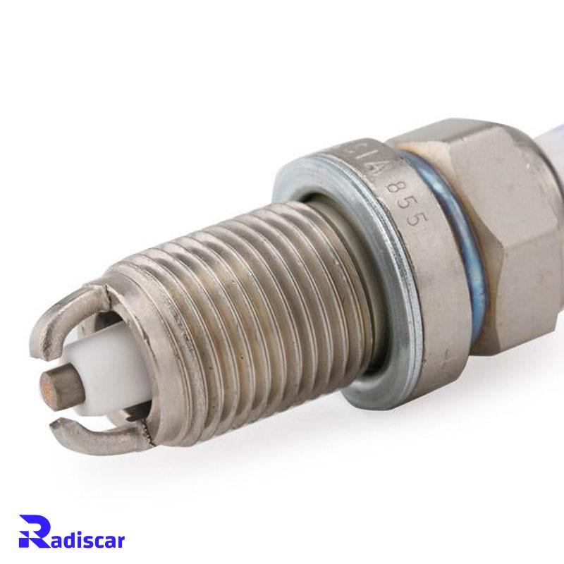 شمع موتور پایه کوتاه معمولی دو الکترود بسته بندی چهار عددی FLR 8 LD+U +9 برند Bosch کد 0242229878