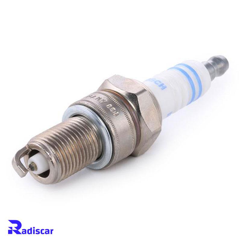 شمع موتور پایه کوتاه سوزنی ایریدیوم تک الکترود WR 6 KI 33 S برند Bosch کد 0242240652